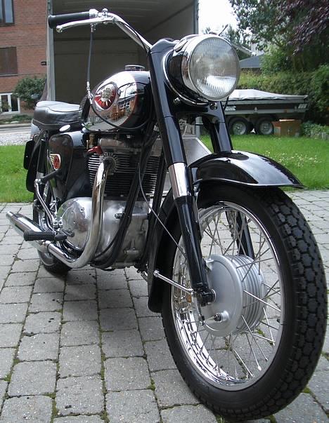 BSA A50 Star Twin (solgt) billede 17