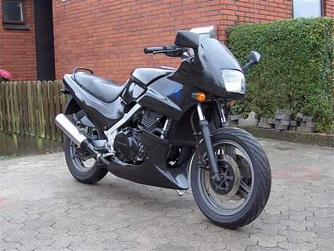 Kawasaki GPZ 500S ***SOLGT*** - Min nye GPZ´er - primært til reservedele (motor, tank og kåbe) billede 16