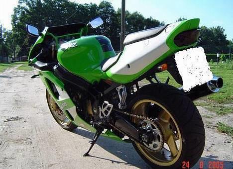 Kawasaki ZX7R  billede 3