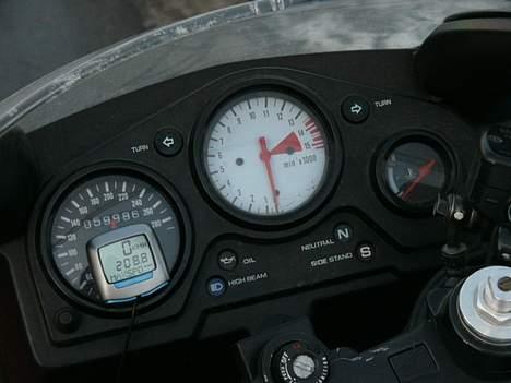 Honda CBR 600 F3 SOLGT - Midlertidigt med cykelcomputer.....kommende Kosei digital instrumentering.. billede 3