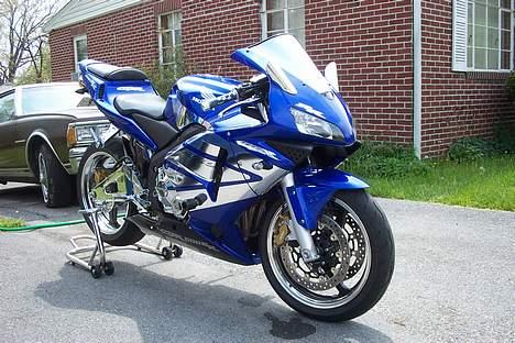 Yamaha FZR - Ide til lak af min nye CBR 600 RR billede 9