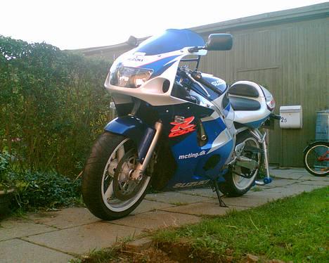 Suzuki GSX-R600 - dette billede er taget med mobil billede 5