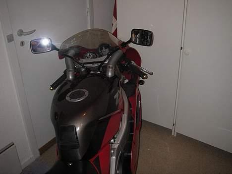 Kawasaki zxr 400 Min tidligere MC - Så kom den ind, og stå i varmen billede 12