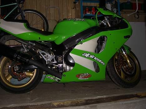 Kawasaki ZX7R  billede 6