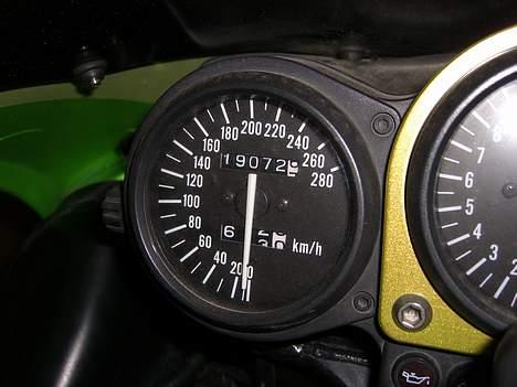 Kawasaki ZX7R  billede 7