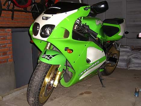Kawasaki ZX7R  billede 9