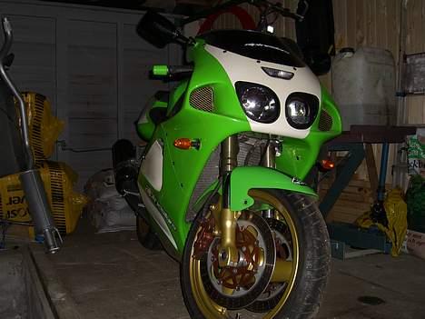 Kawasaki ZX7R  billede 10
