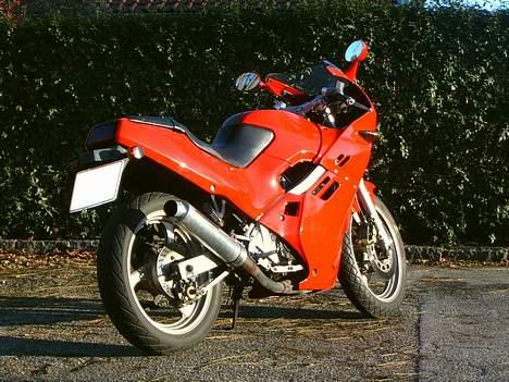 Suzuki gsxr 250 SOLGT billede 2