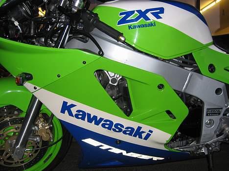 Kawasaki zxr 750 H2 - dec 06 cyklen er lige ankommet til DK  billede 5