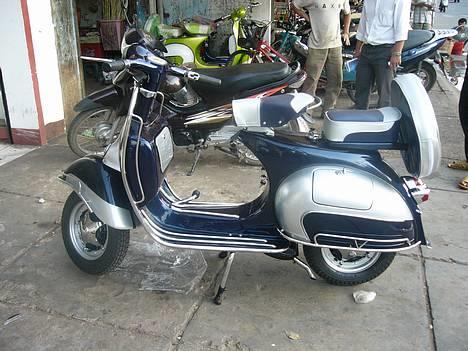 Vespa 150 Sprint 1966 (Solgt) - lidt svært at se, men den er faktisk Marineblå(meget mørk blå) billede 19