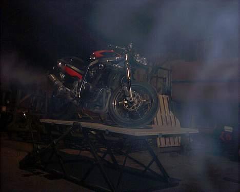 Suzuki gsx-r400r gk76a SOLGT - liften er lavet af min lillebror ude p&#229; hans efterskole billede 10