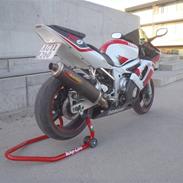 Yamaha R6