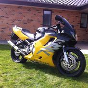 Honda cbr 600 f4