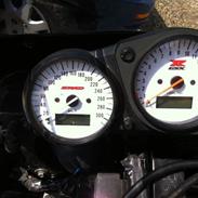 Suzuki Gsxr 750 Srad solgt.