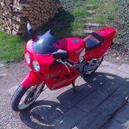 Suzuki GSXR 400 R