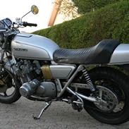 Suzuki GS 750