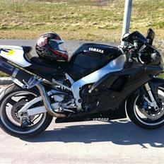 Yamaha YZF R1 *Solgt*