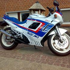 Suzuki GSX 600 F