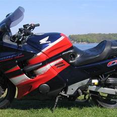 Honda CBR 1000 F