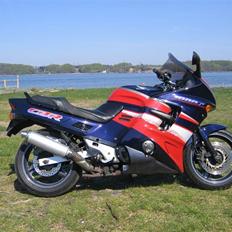 Honda CBR 1000 F