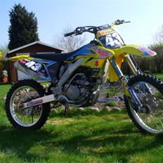 Suzuki RM-Z