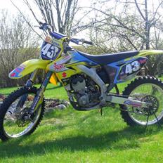 Suzuki RM-Z