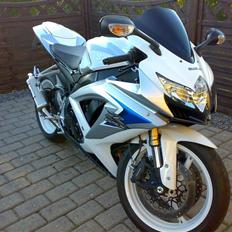 Suzuki GSXR 600 K8