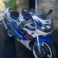 Suzuki Gsx-R 750