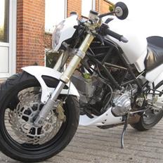 Ducati Monster 900ss New School Cafe Racer