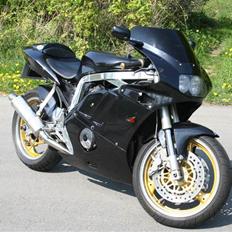 Suzuki GSXR 400 GK76A "solgt"