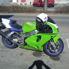 Kawasaki ZX7R"Solgt"