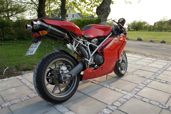 Ducati 749 billede 2