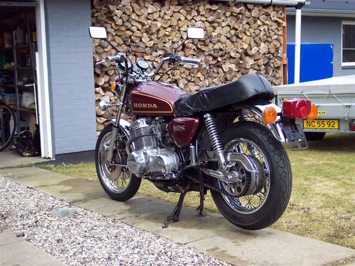 Honda cb 750 k7 billede 2