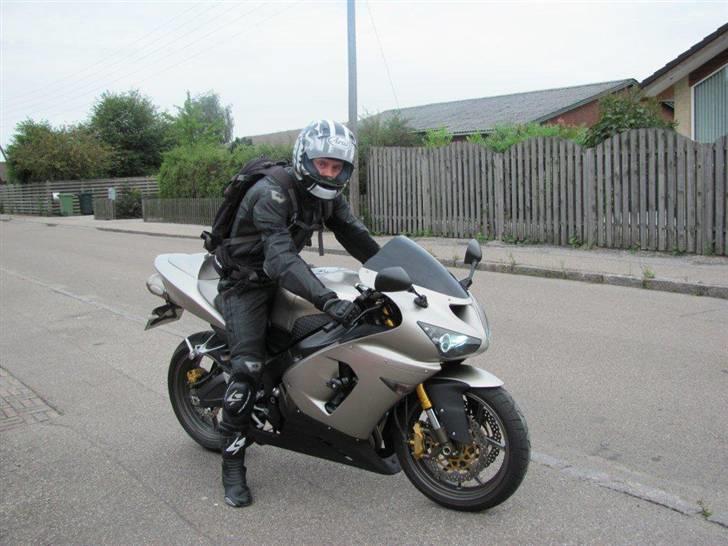 Kawasaki ZX6R 636 billede 1