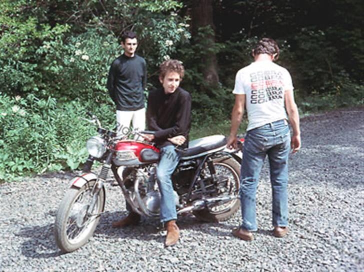 Triumph Speedmaster - Byttet - Bob Dylan var tæt på at køre galt på en T100 billede 13