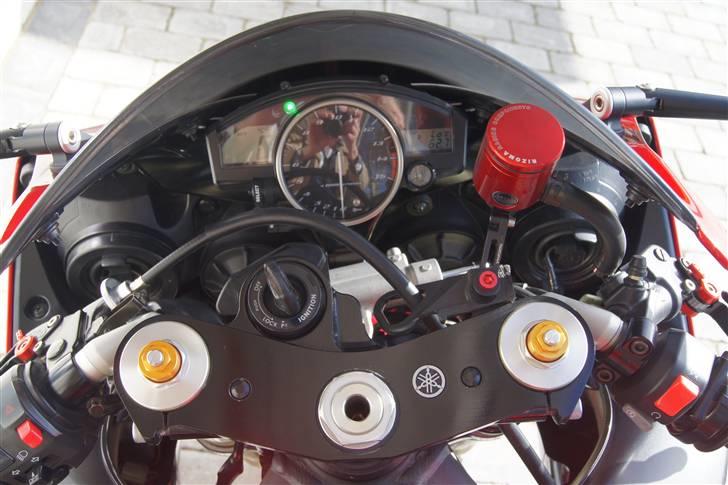 Yamaha r1 solgt billede 12