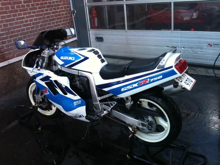 Suzuki GSXR750 billede 2