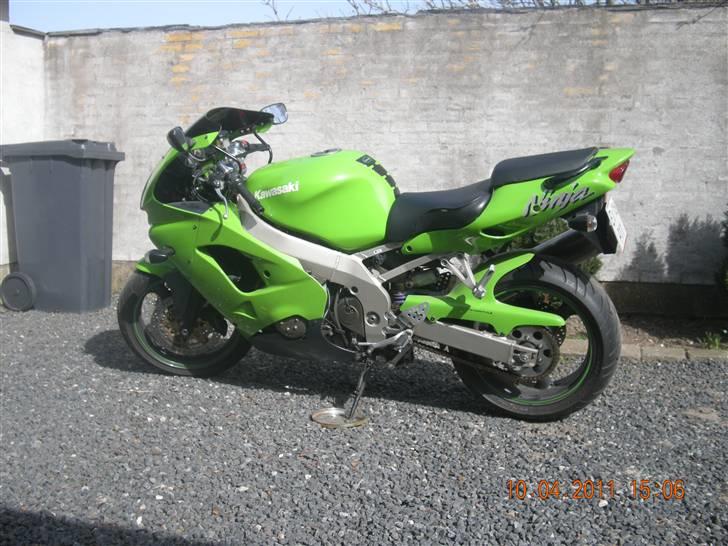 Kawasaki ZX9R Ninja billede 2