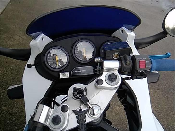 Suzuki GSX 600 F billede 9