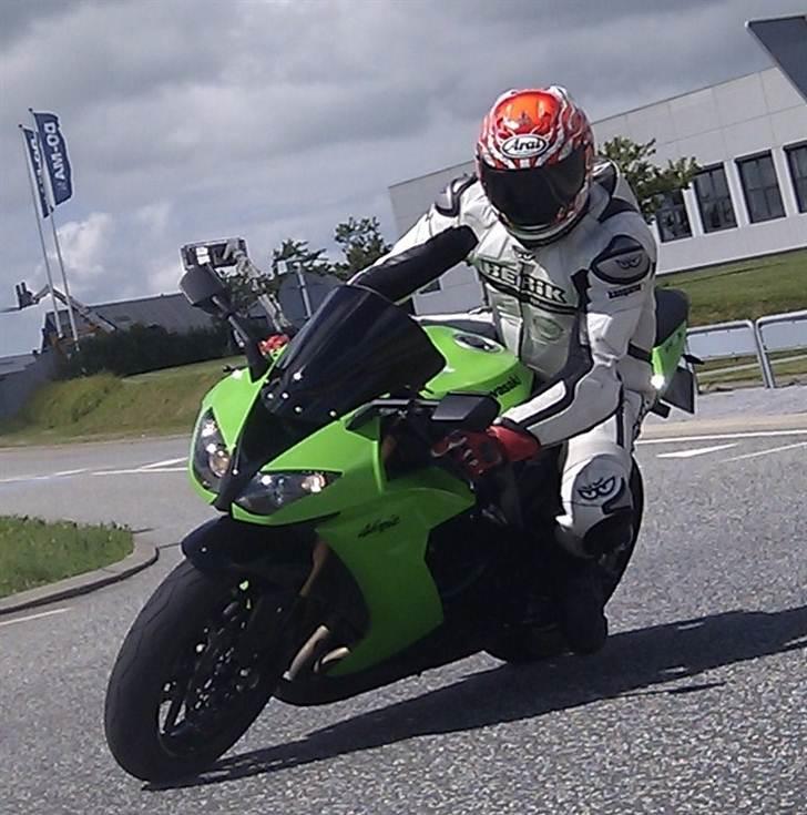 Kawasaki ZX10R billede 3