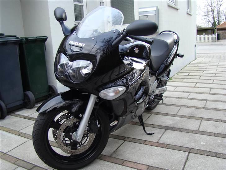 Suzuki GSX 750 F *BYTTET* billede 1