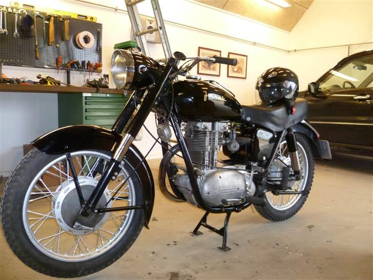 Ural junak M07 - Så er min gamle polske Junak M07 fra 1959 opstået igen fra gammel jern billede 1