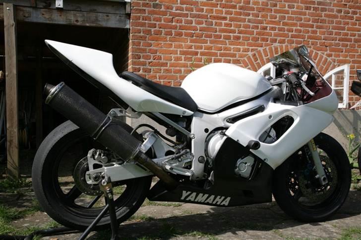 Yamaha R6 - Baneracer billede 5
