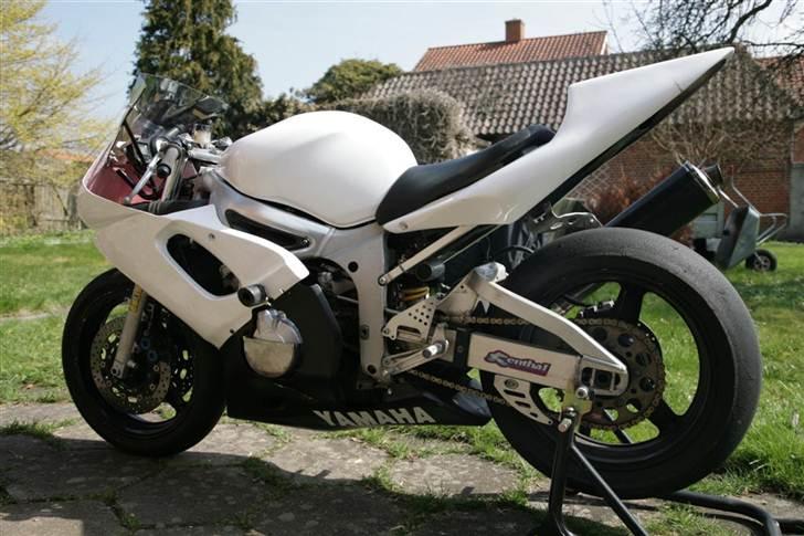 Yamaha R6 - Baneracer billede 6