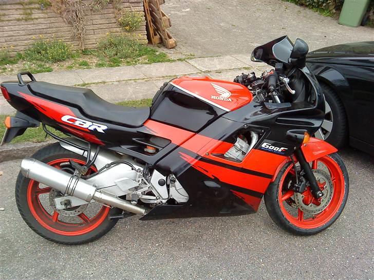 Honda Cbr 600F billede 1