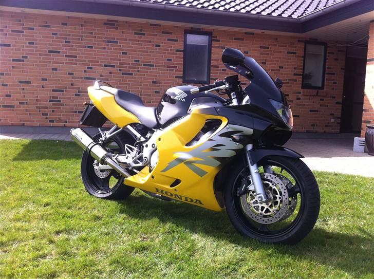 Honda cbr 600 f4 billede 3