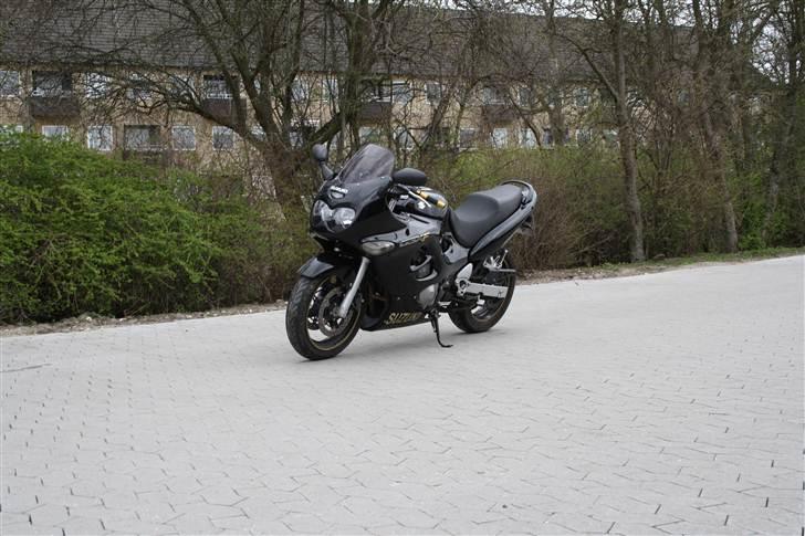 Suzuki gsx 750 F (katana) *solgt* billede 10