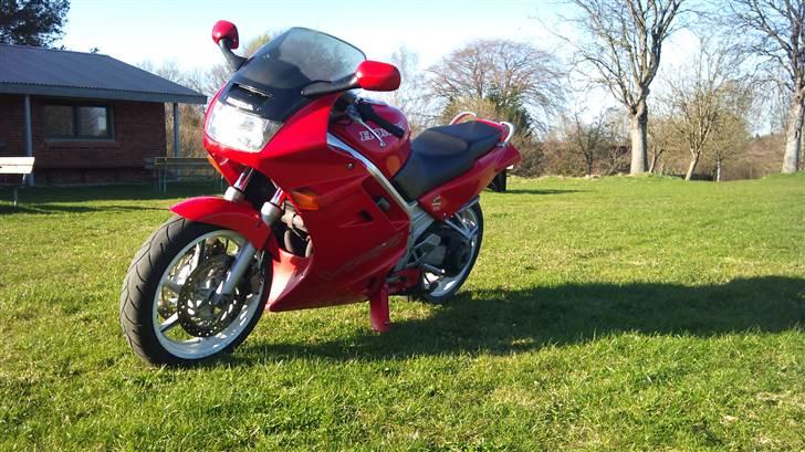 Honda VFR 750 F.  RC 36. billede 4