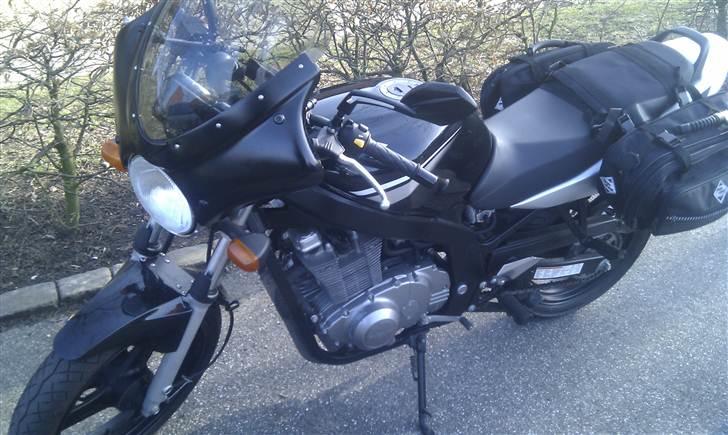 Suzuki *SOLGT* GS 500 F - så der skiftet side spejle . de noget kønnere end de gamle  billede 6