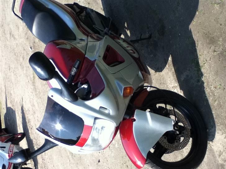 Honda CBR 600 f1 billede 17